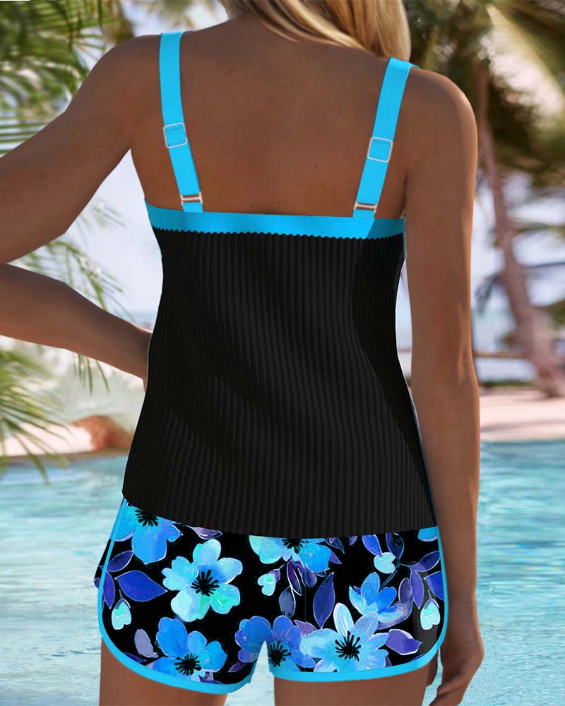 Sophie – Tankini noir avec fleurs et short de plage I Dernier jour 80% de réduction !